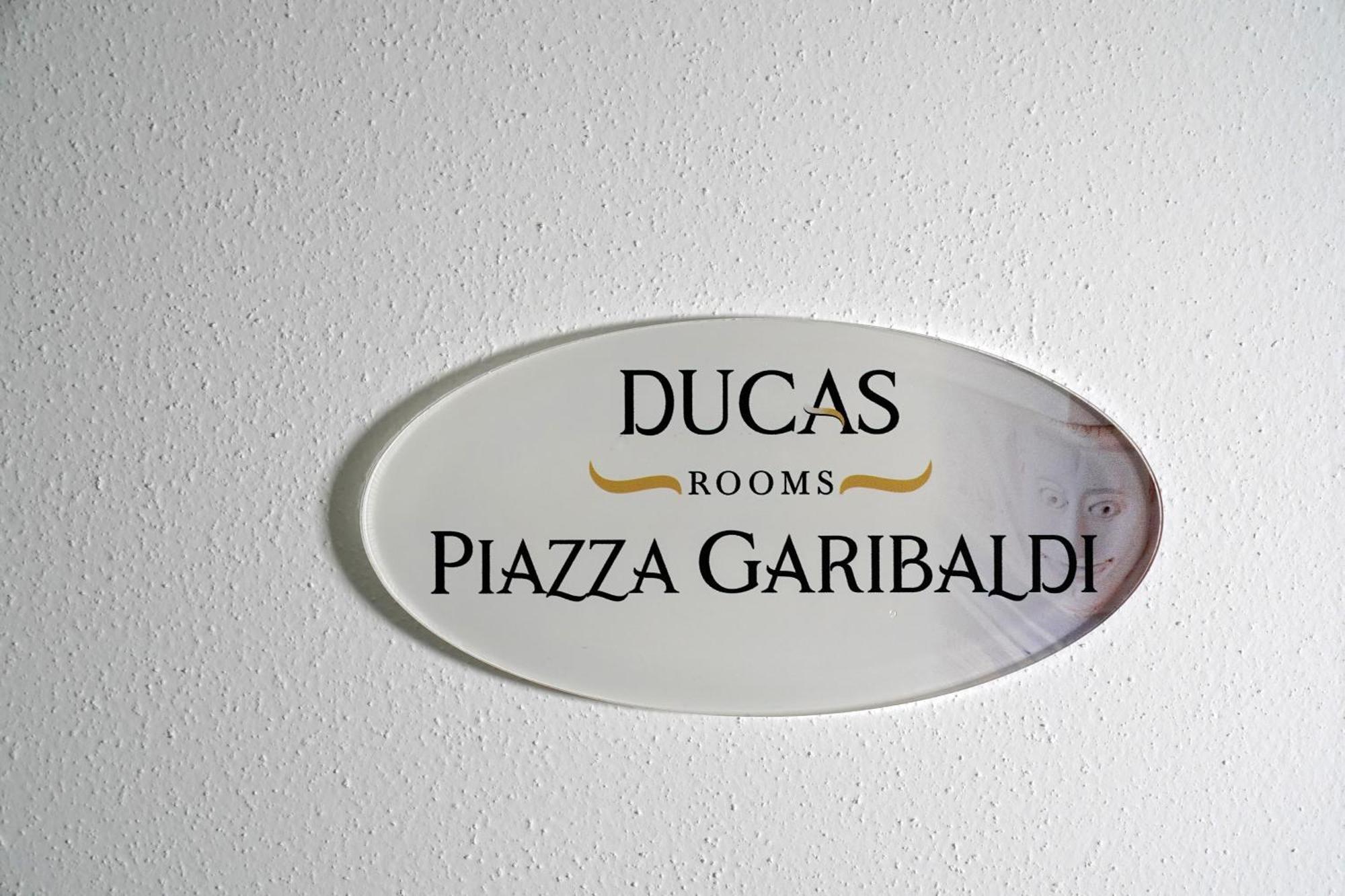 Ducas Rooms And Suite Ласкарі Екстер'єр фото