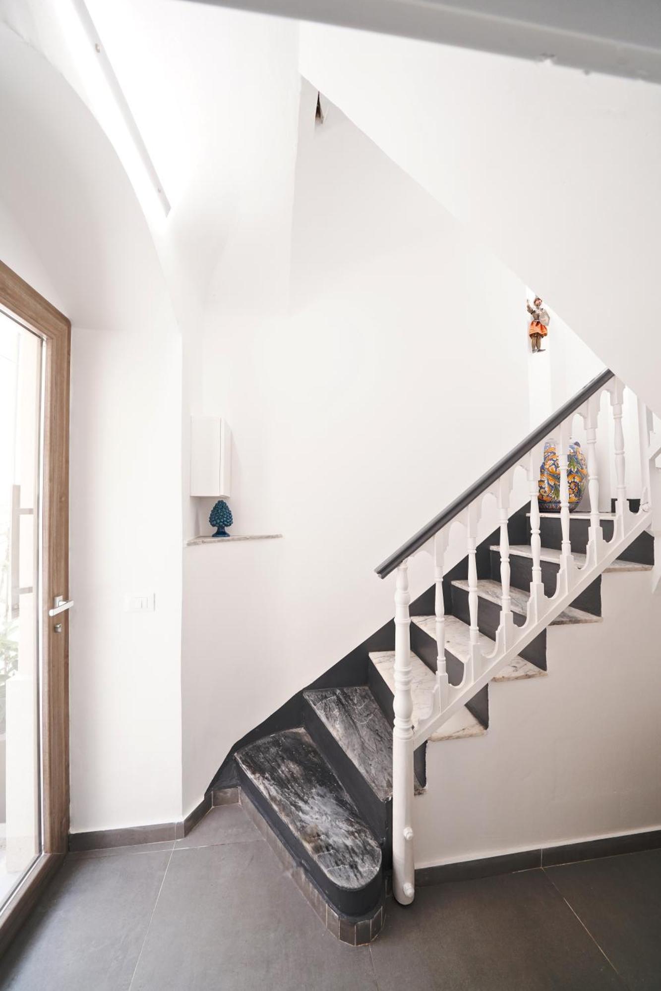 Ducas Rooms And Suite Ласкарі Екстер'єр фото