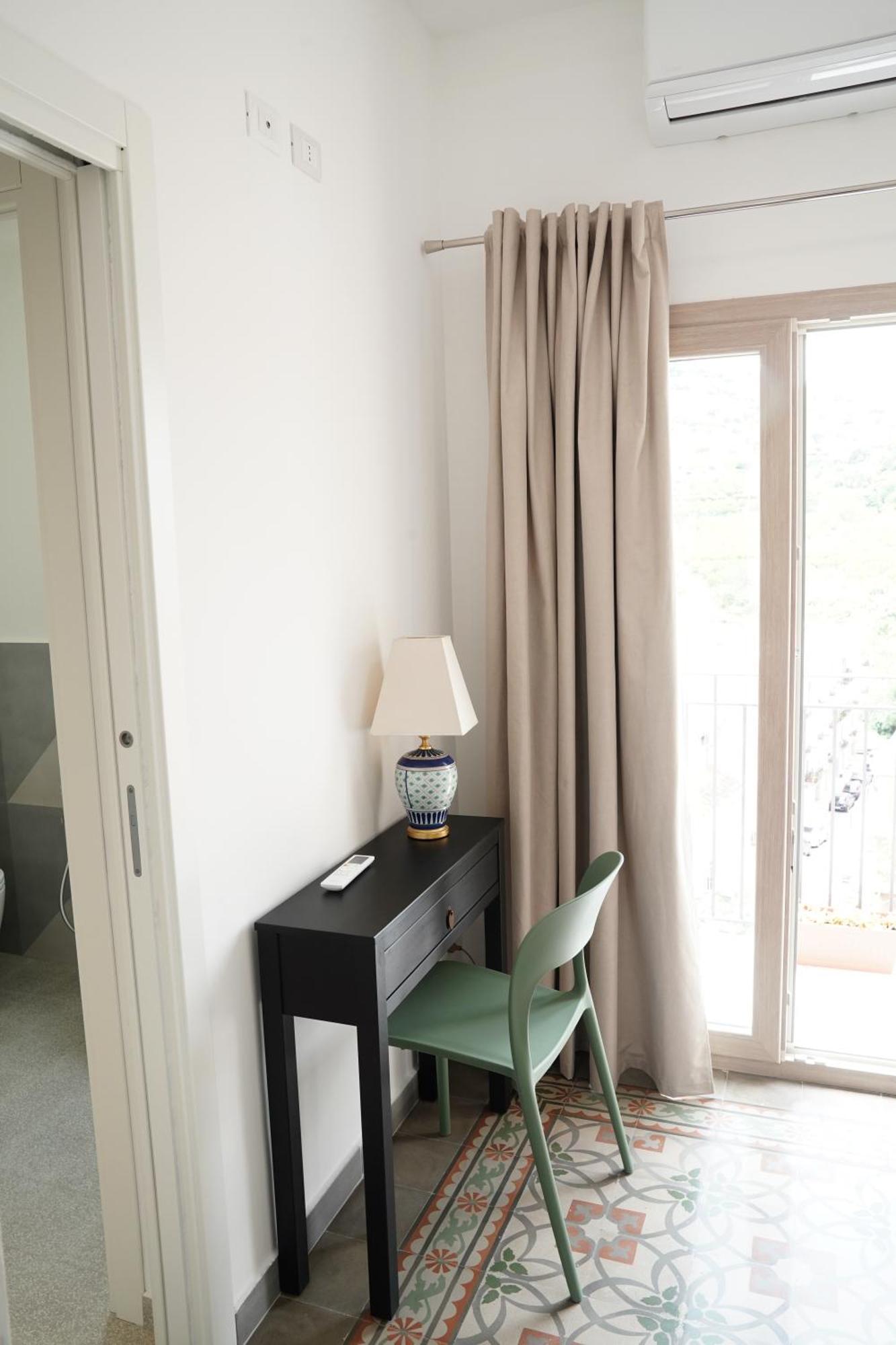 Ducas Rooms And Suite Ласкарі Екстер'єр фото