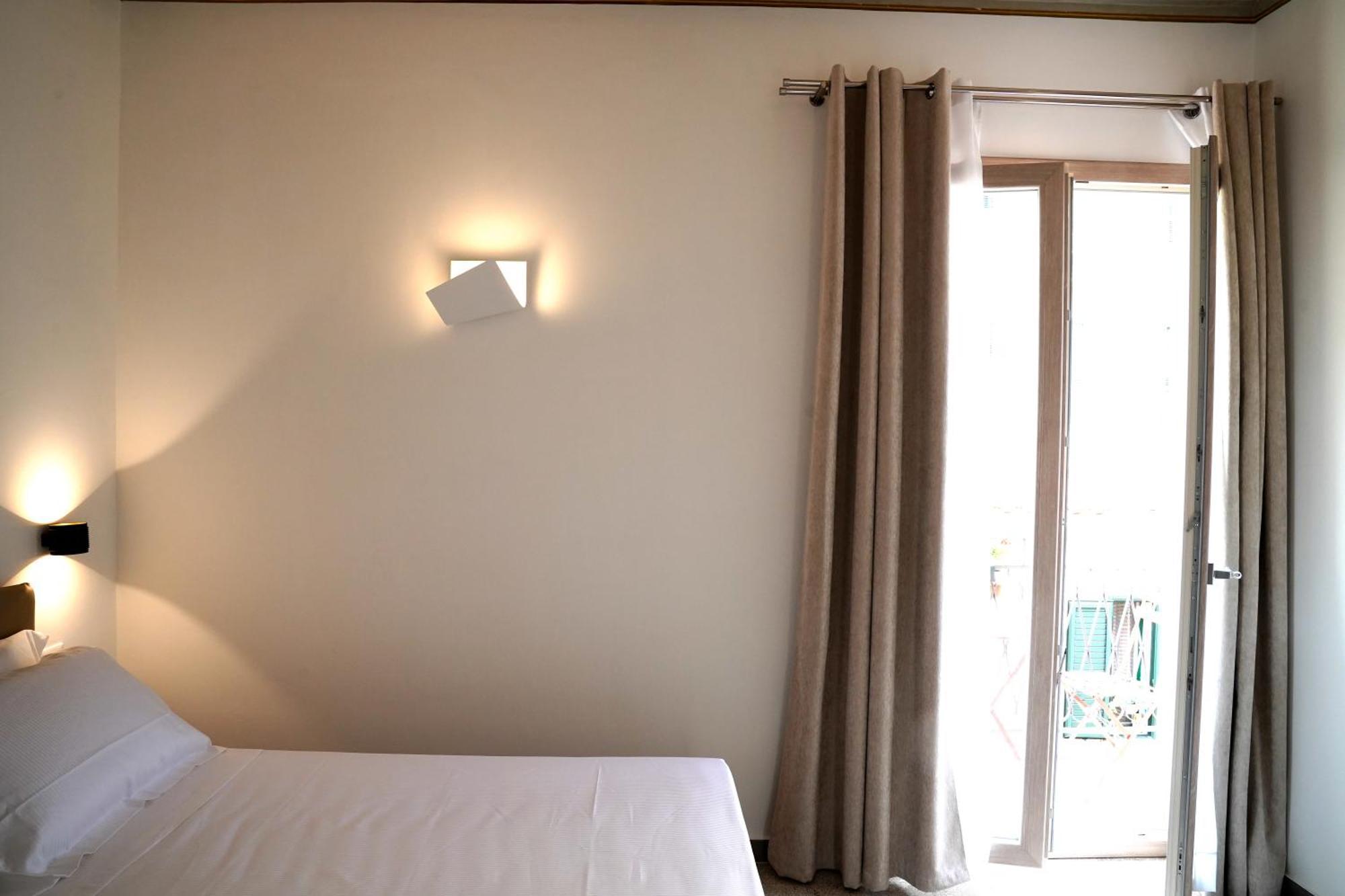 Ducas Rooms And Suite Ласкарі Екстер'єр фото