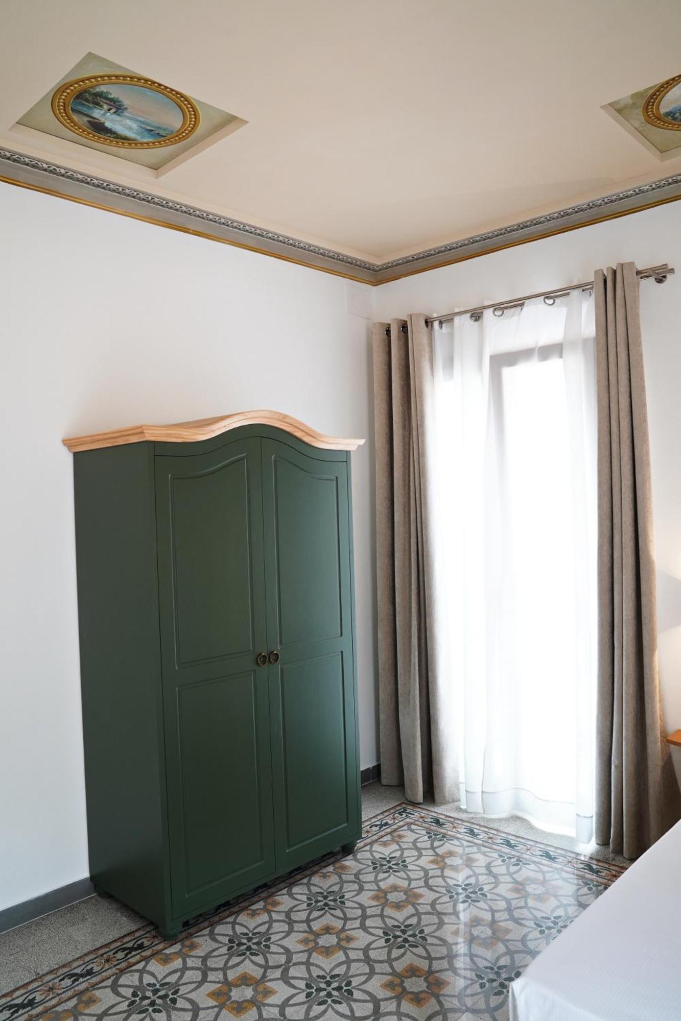 Ducas Rooms And Suite Ласкарі Екстер'єр фото