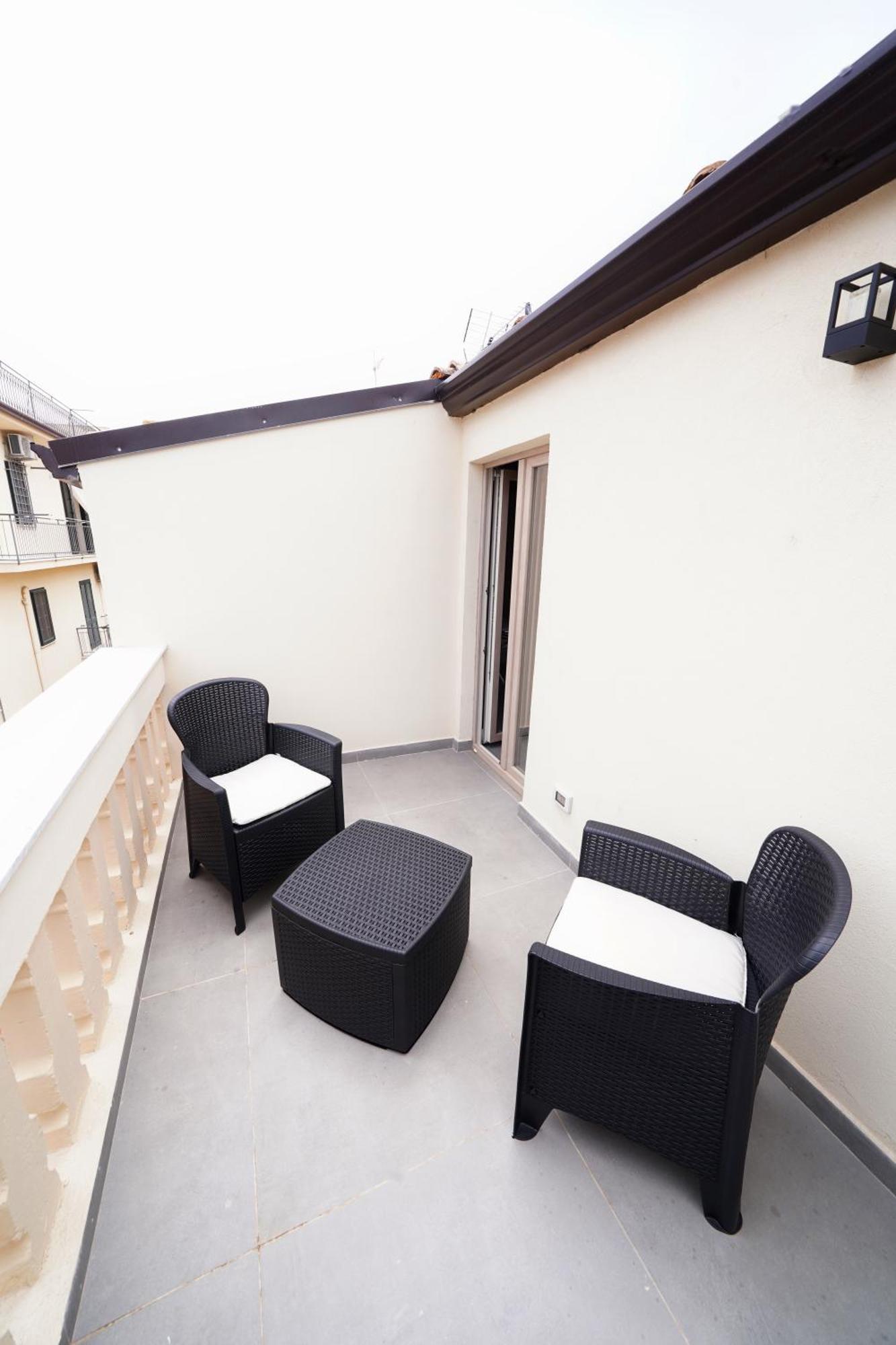 Ducas Rooms And Suite Ласкарі Екстер'єр фото