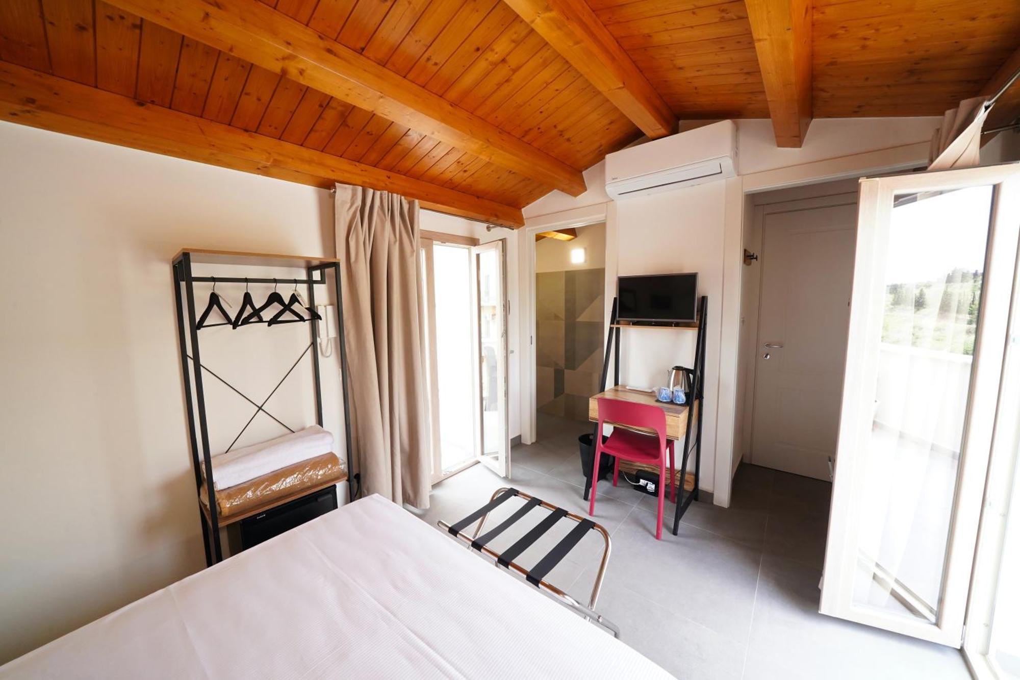 Ducas Rooms And Suite Ласкарі Екстер'єр фото