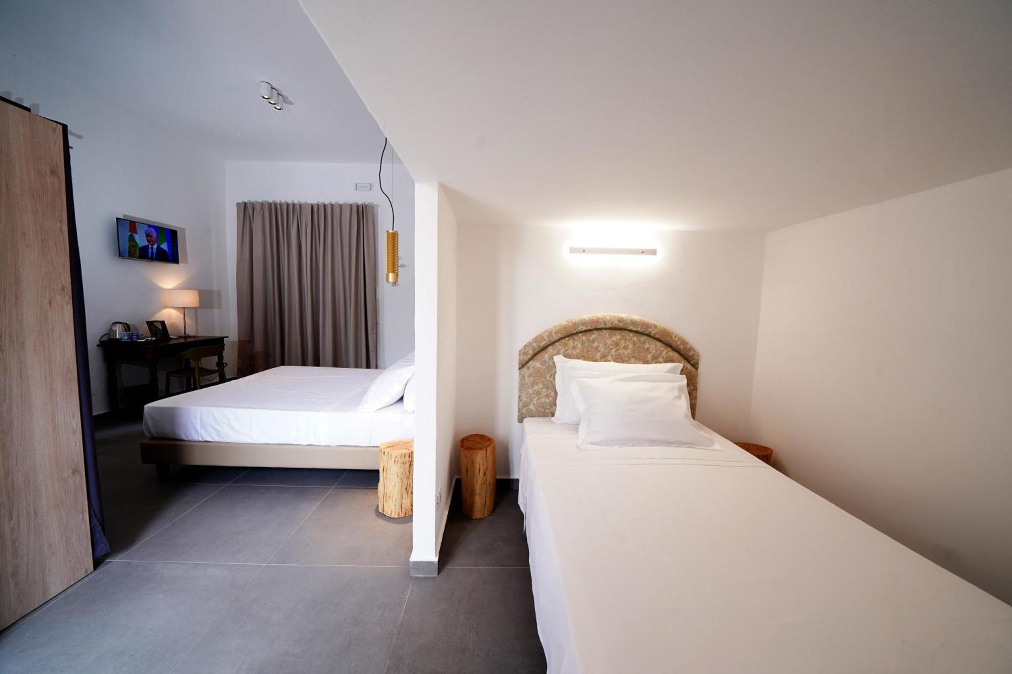 Ducas Rooms And Suite Ласкарі Екстер'єр фото