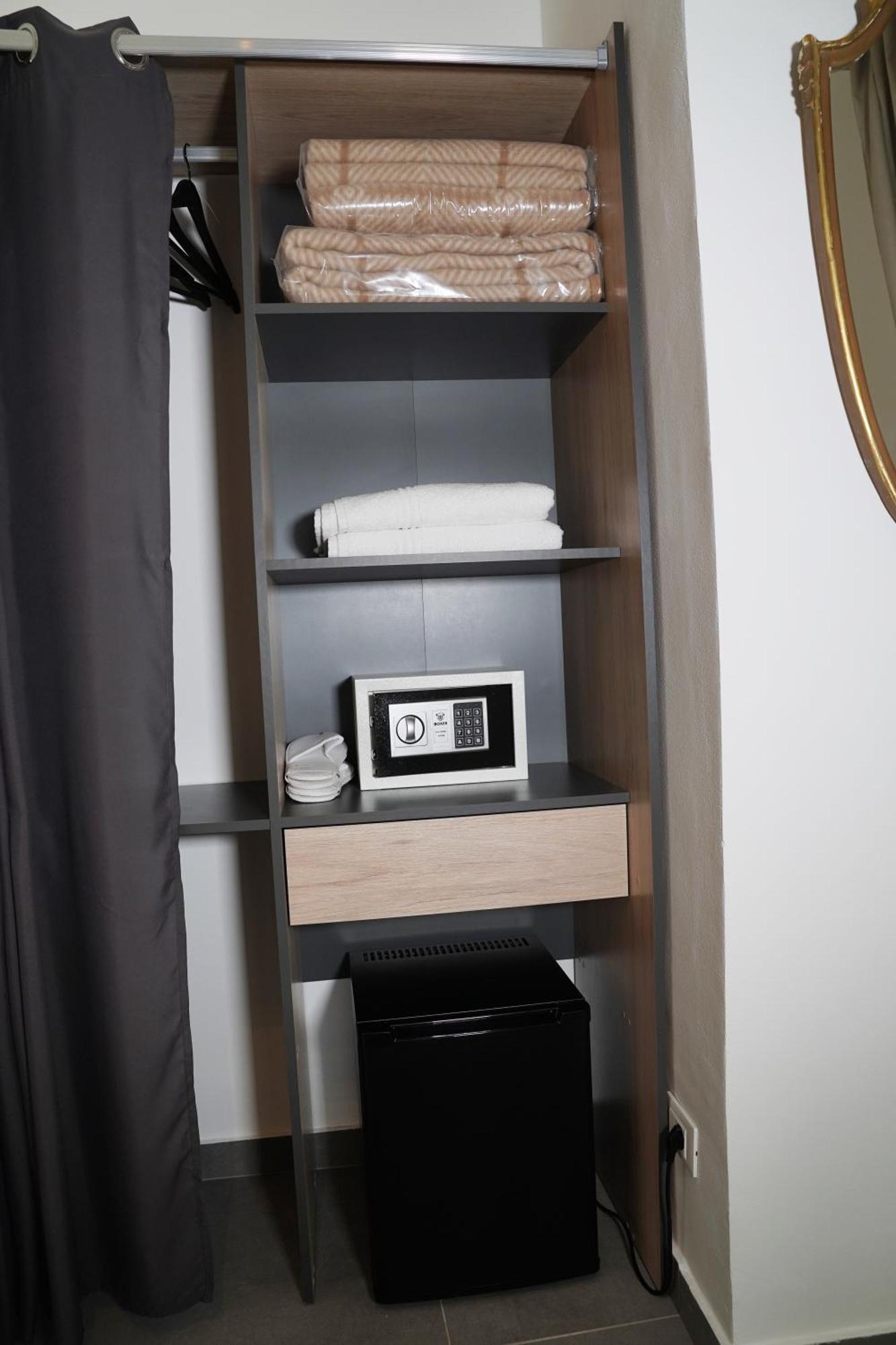 Ducas Rooms And Suite Ласкарі Екстер'єр фото